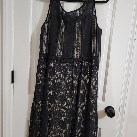 Lane Bryant lace overlay dress NWT - Picture 2 of 3